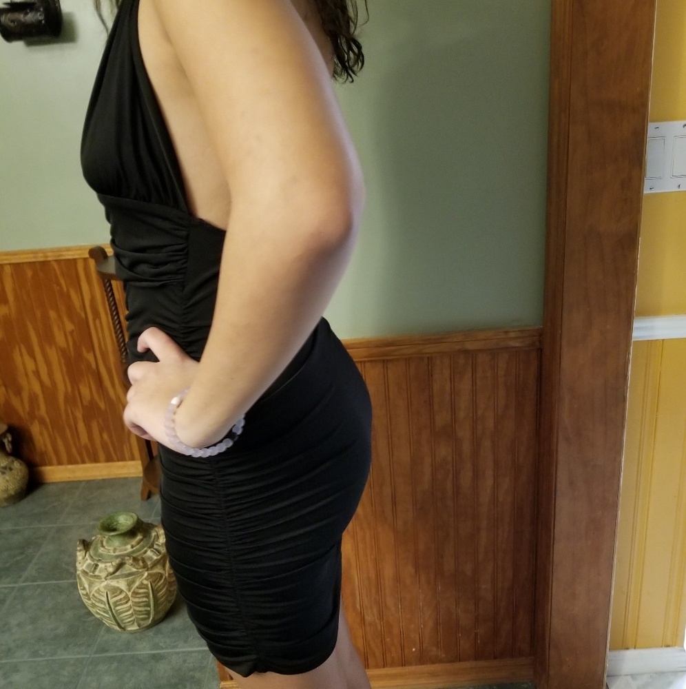 Beautiful  black dress - Picture 2 of 4